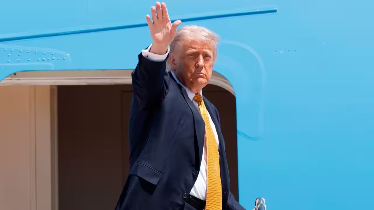 Tổng thống Mỹ D. Trump bắt đầu chuyến thăm Trung Quốc.
