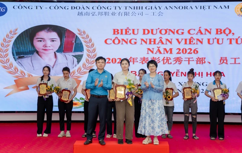 Công ty TNHH Giầy Annora Việt Nam biểu dương công nhân viên ưu tú và nữ cán bộ quản lý xuất sắc năm 2026