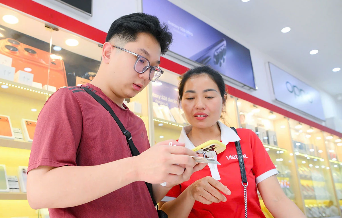 Viettel tung nhiều ưu đãi khuyến khích khách hàng sớm xác thực thông tin thuê bao