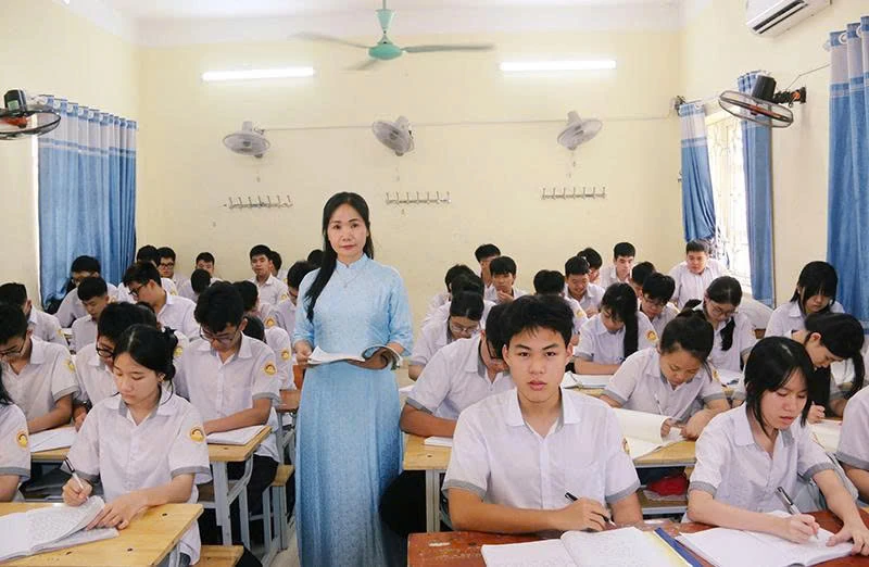 Nhà giáo tâm huyết, sáng tạo