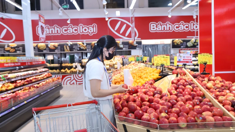 Doanh nghiệp, hệ thống bán lẻ nỗ lực kích cầu, chia sẻ với người tiêu dùng