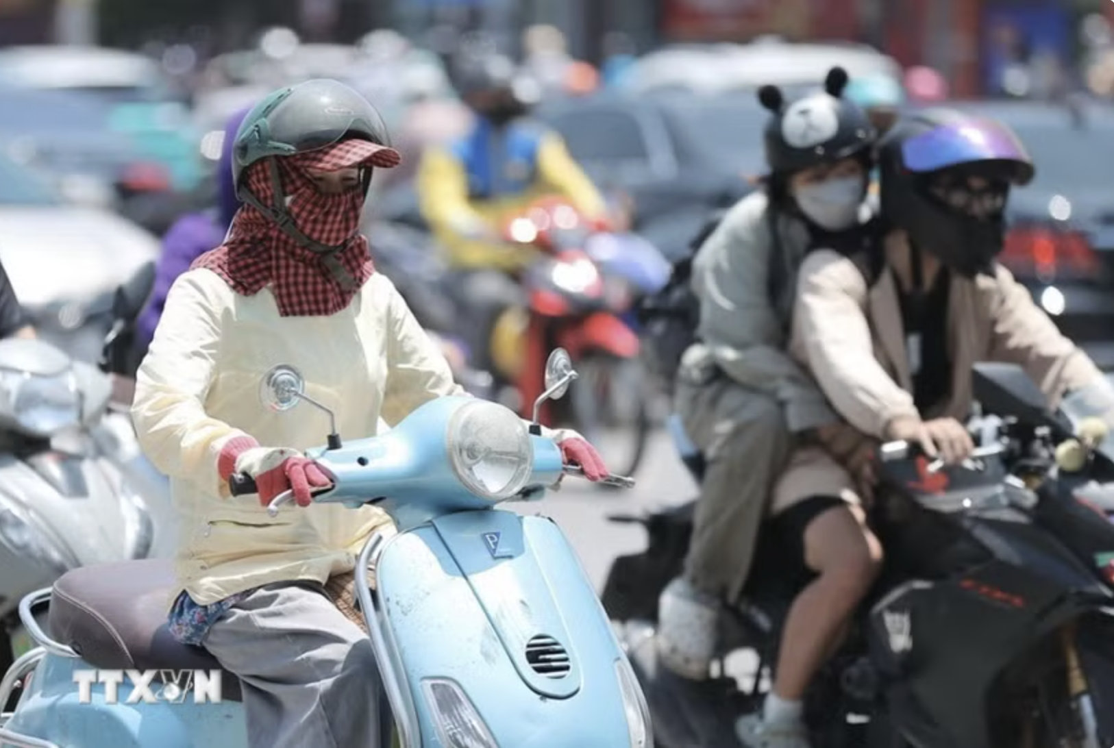Nắng nóng ở Bắc Bộ và Trung Bộ có khả năng kéo dài đến 28/5