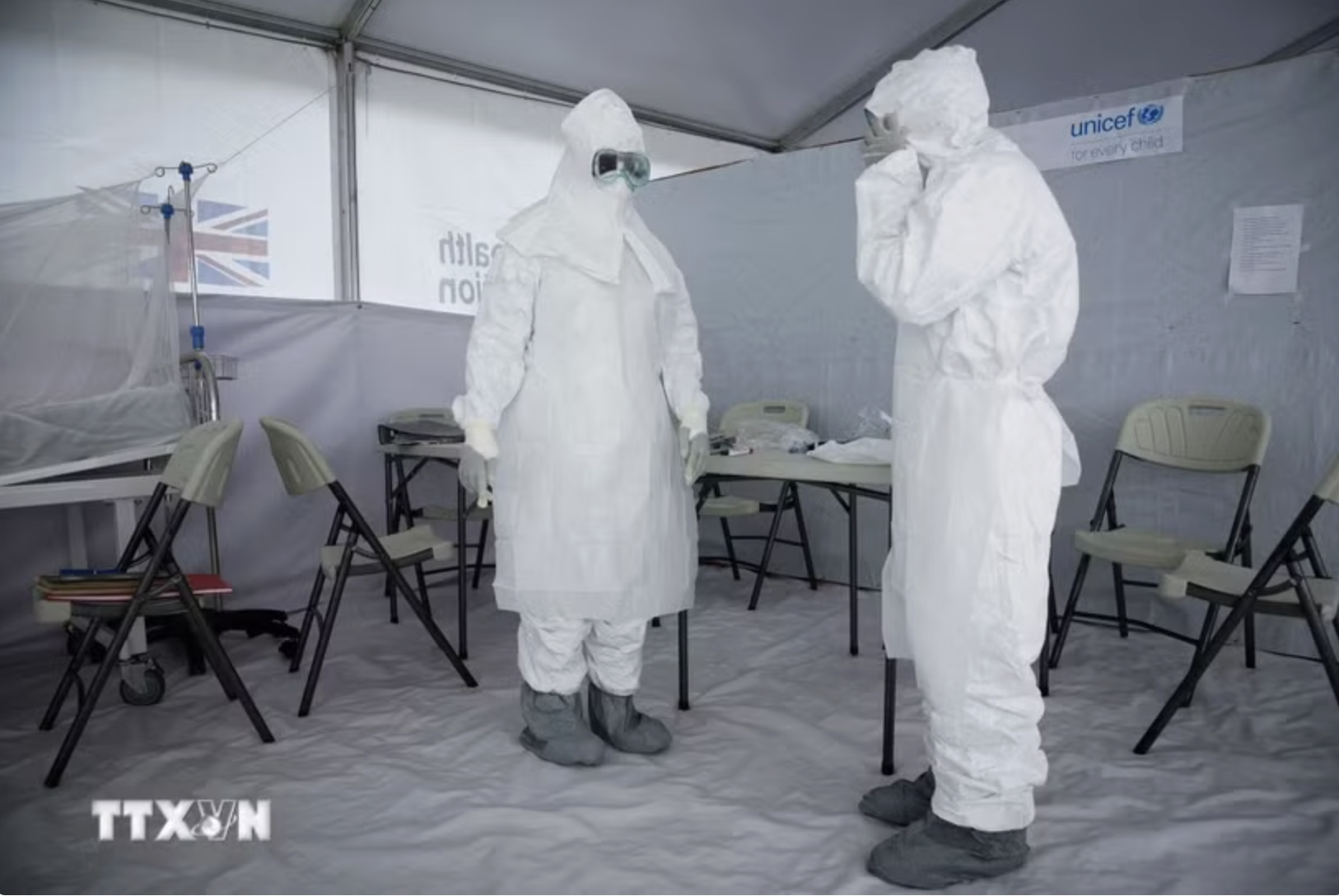 Bộ Y tế tăng cường giám sát trước nguy cơ dịch Ebola