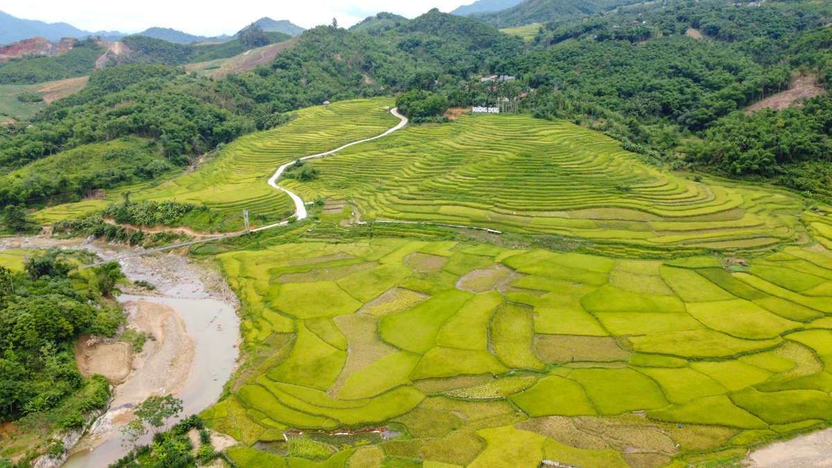 Mường Đeng đẹp như tranh giữa đại ngàn xứ Thanh