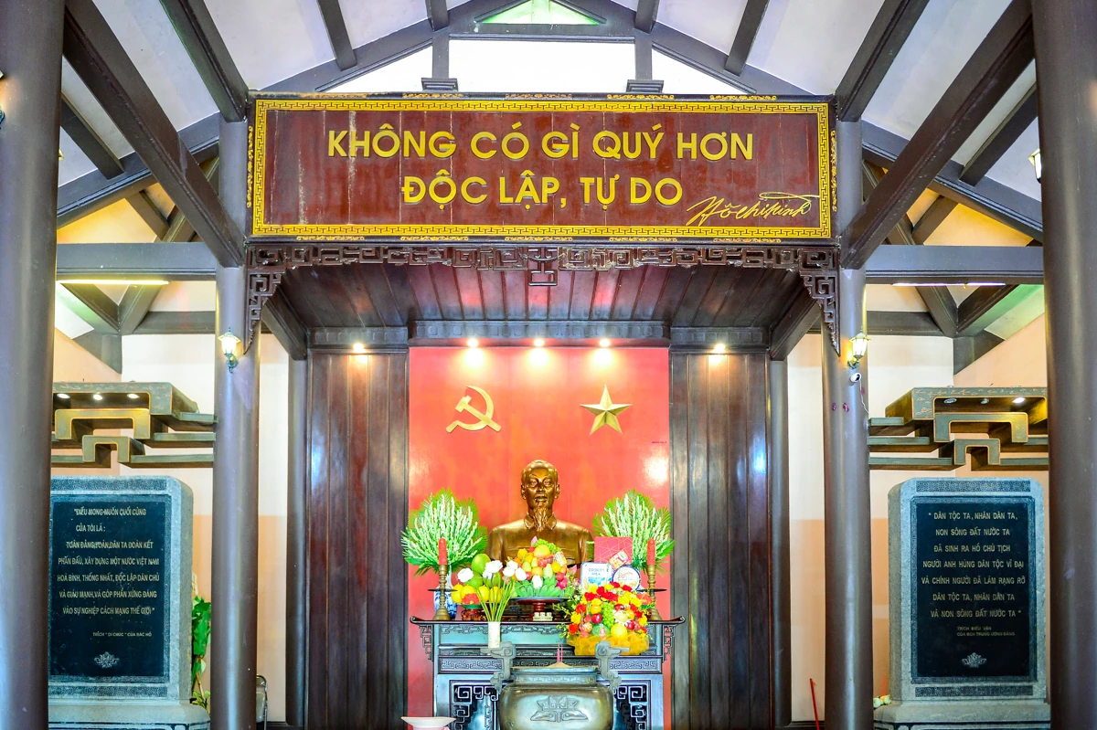Khu tưởng niệm Bác Hồ - điểm đến tháng 5