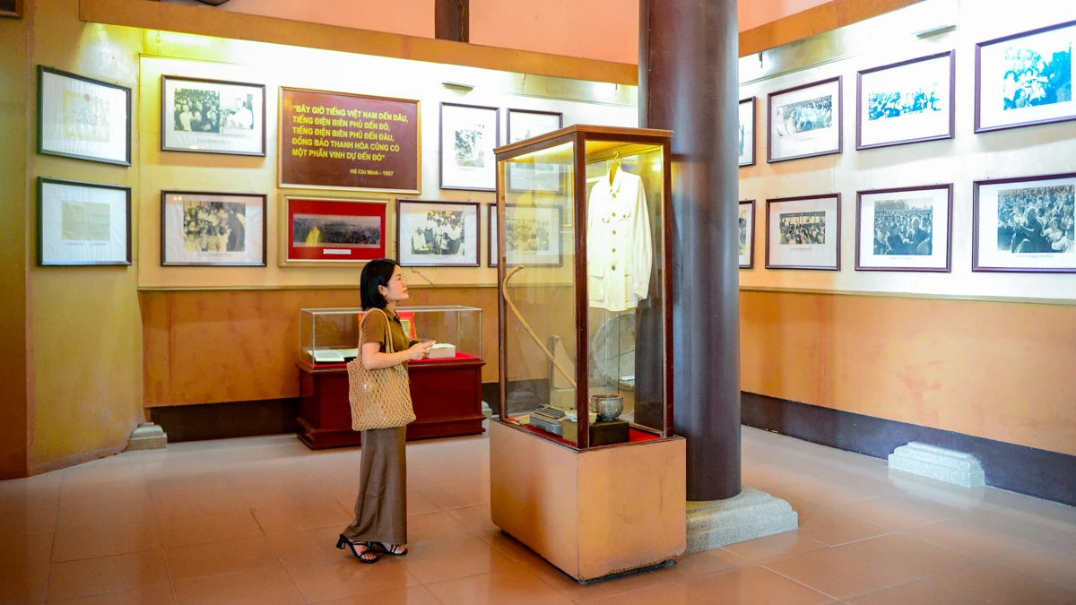 Khu tưởng niệm Bác Hồ - điểm đến tháng 5