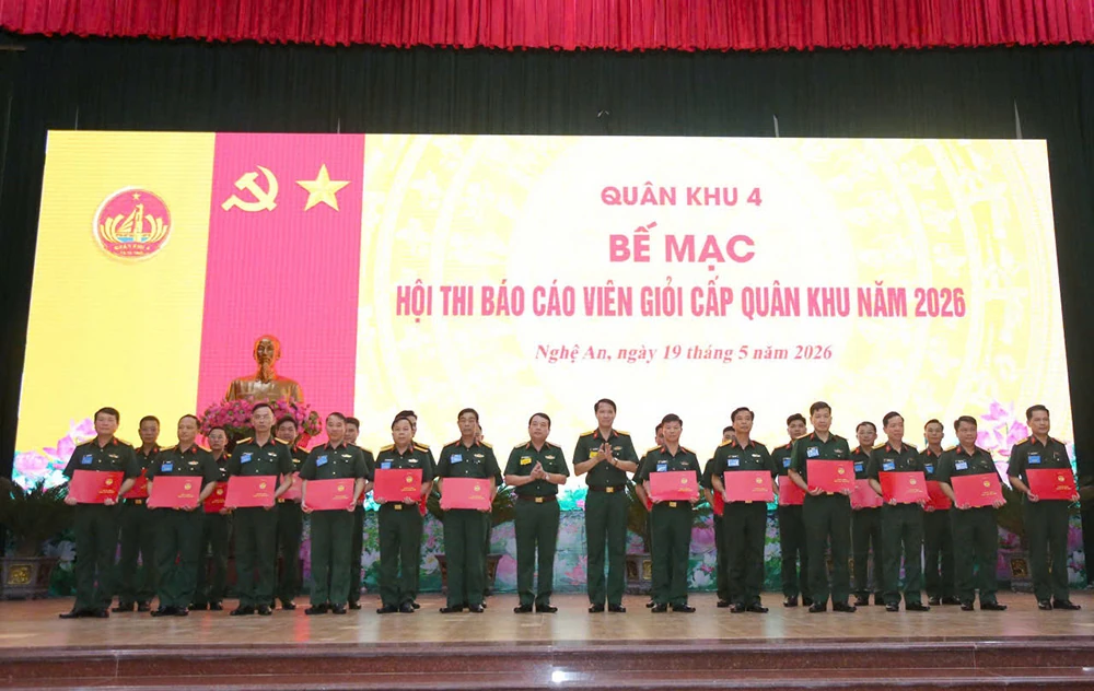 Bộ CHQS tỉnh đoạt giải Nhất Hội thi Báo cáo viên giỏi Quân khu 4