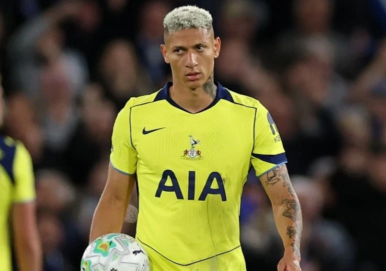 Arsenal vô địch Premier League; Chuyển giao Khu Liên hợp thể thao quốc gia Mỹ Đình về Bộ Quốc phòng