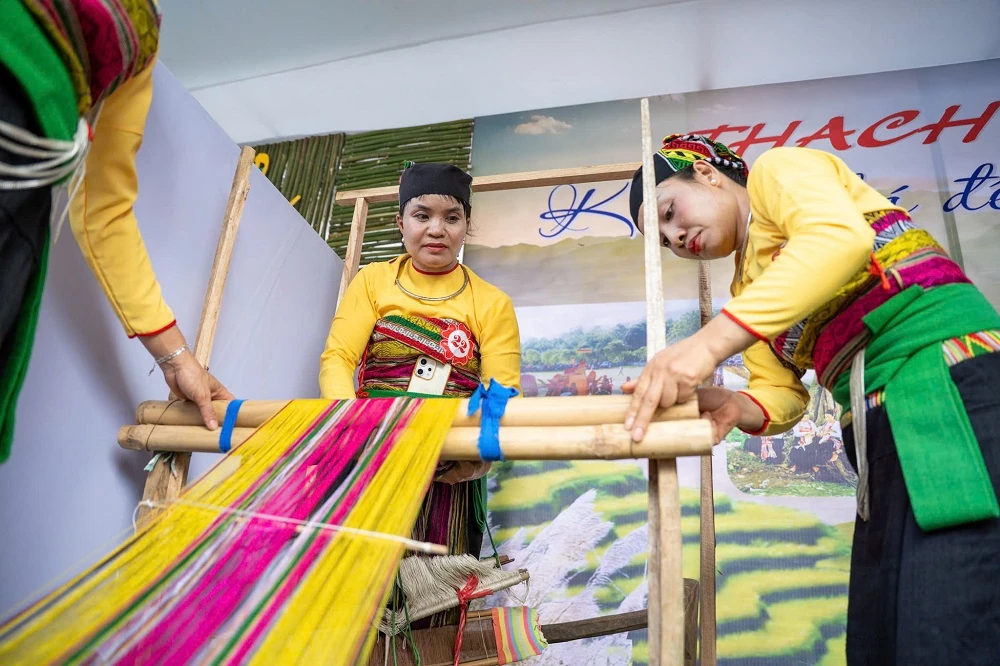 Rực rỡ đêm khai mạc Liên hoan Văn hóa truyền thống các dân tộc thiểu số tỉnh Thanh Hóa năm 2026
