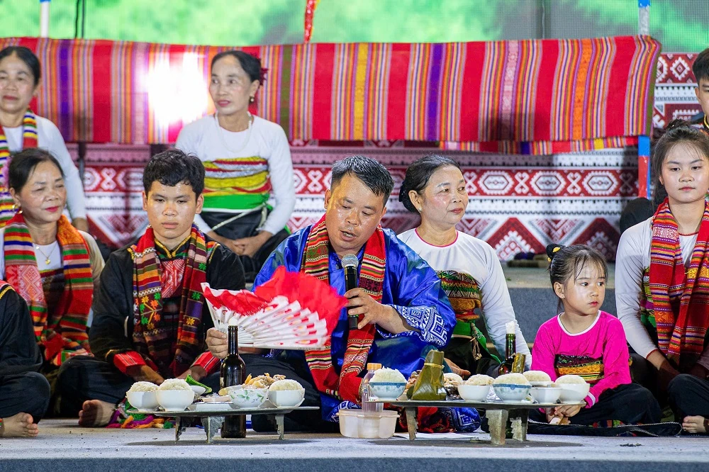 Rực rỡ đêm khai mạc Liên hoan Văn hóa truyền thống các dân tộc thiểu số tỉnh Thanh Hóa năm 2026