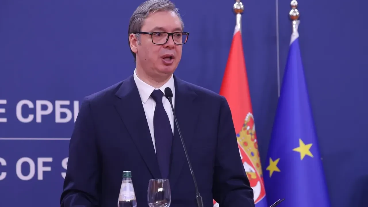 Cảnh sát và người biểu tình đụng độ tại Serbia khi đám đông yêu cầu Tổng thống từ chức