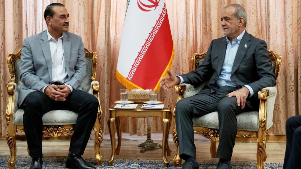 Iran tuyên bố sẵn sàng cho “cuộc chiến lịch sử”