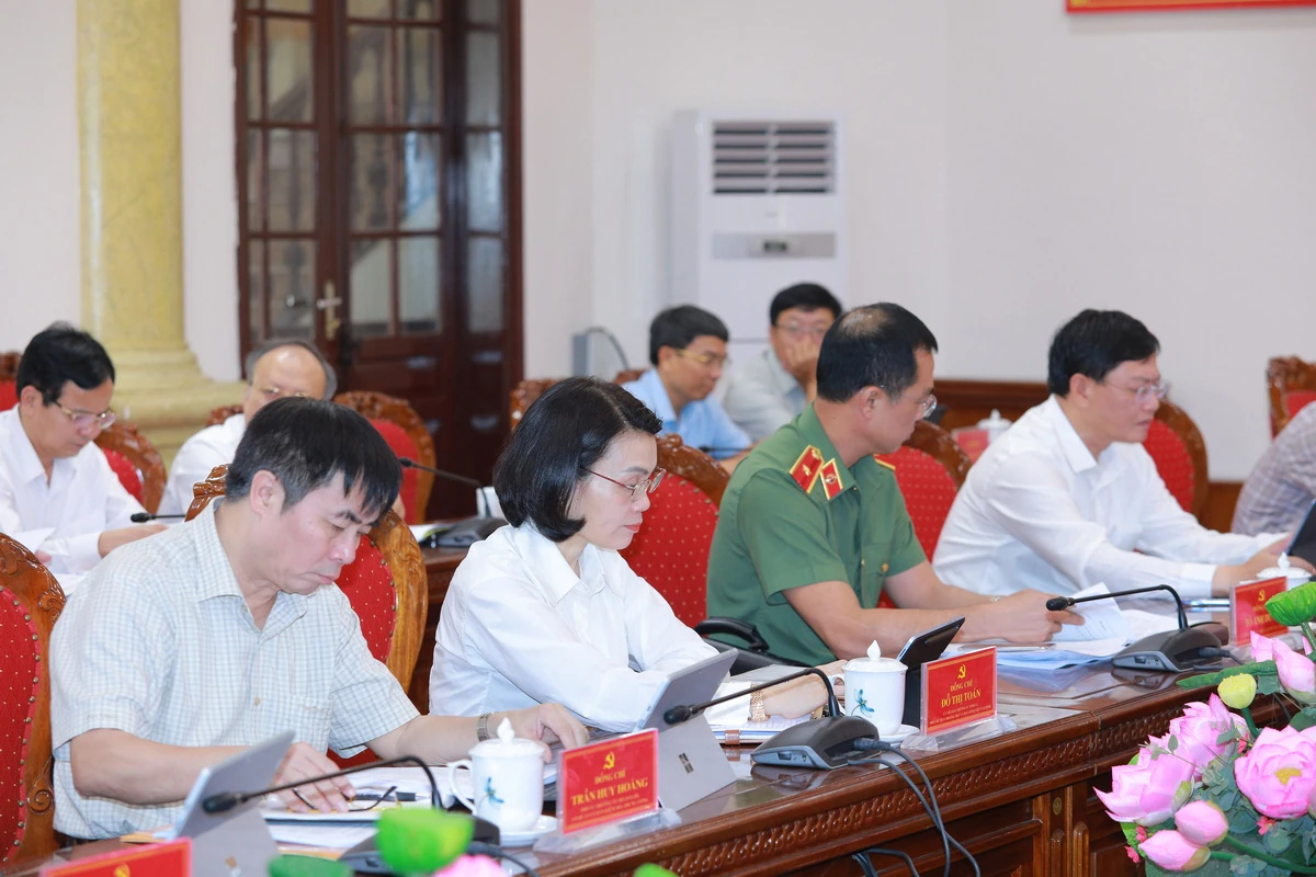 Ban Thường vụ Tỉnh ủy cho ý kiến nhiều nội dung quan trọng về giáo dục, sắp xếp bộ máy và đầu tư phát triển