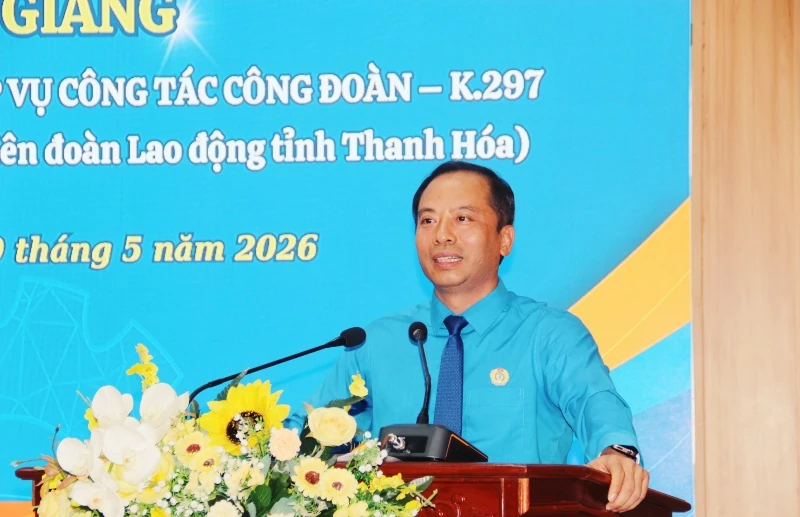 Khai giảng lớp bồi dưỡng lý luận và nghiệp vụ công tác công đoàn