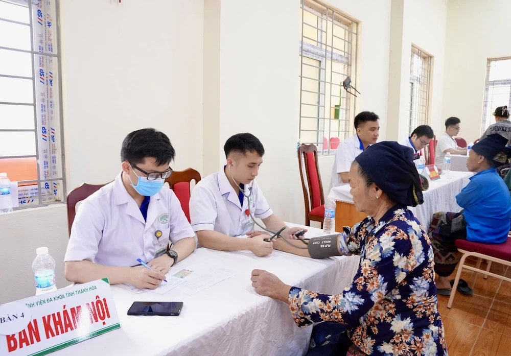 Lan tỏa yêu thương nơi biên cương, chăm sóc sức khỏe nhân dân xã Na Mèo
