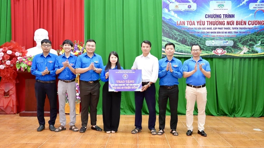 Lan tỏa yêu thương nơi biên cương, chăm sóc sức khỏe nhân dân xã Na Mèo