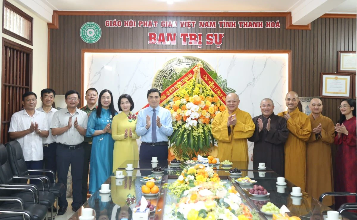 Chủ tịch UBND tỉnh Nguyễn Hoài Anh thăm, chúc mừng Ban Trị sự Giáo hội Phật giáo tỉnh và các chức sắc, tăng ni, phật tử
