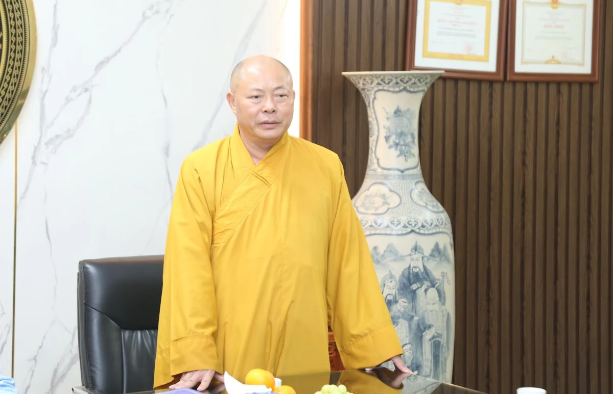 Chủ tịch UBND tỉnh Nguyễn Hoài Anh thăm, chúc mừng Ban Trị sự Giáo hội Phật giáo tỉnh và các chức sắc, tăng ni, phật tử