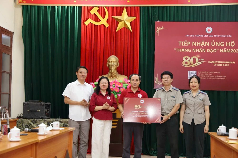 Các cơ quan, đơn vị ủng hộ hơn 718 triệu đồng trong Tháng Nhân đạo