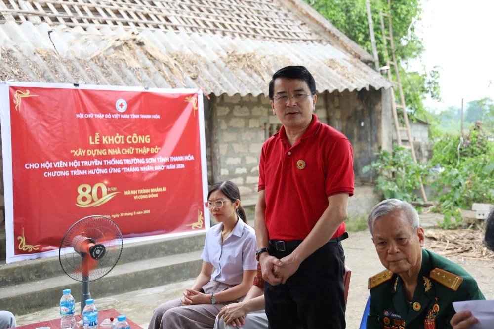 Khởi công xây dựng nhà Chữ thập đỏ cho hộ có hoàn cảnh khó khăn