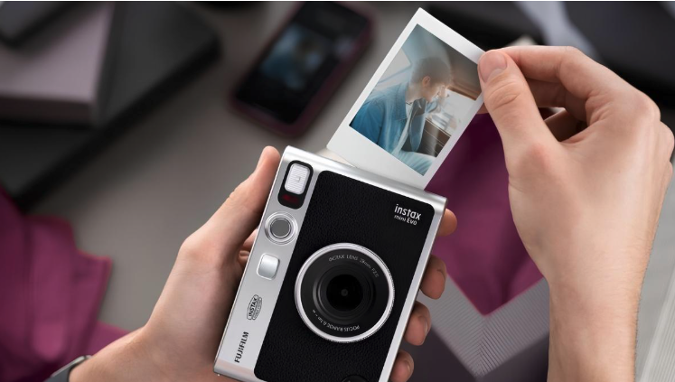 Máy ảnh Fujifilm màu Film đẹp như mơ – Nhưng dân chuyên vẫn chọn máy ảnh Sony để kiếm tiền?