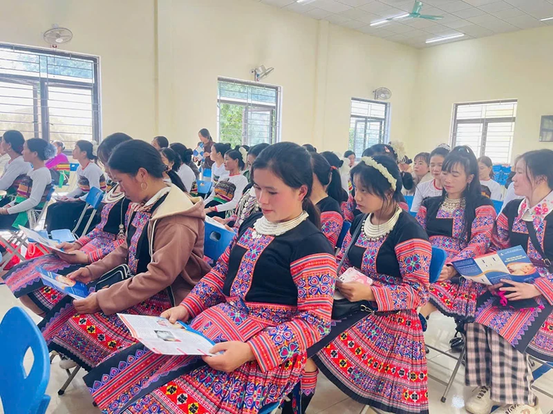 Nâng cao chất lượng chăm sóc sức khỏe đồng bào dân tộc thiểu số và miền núi