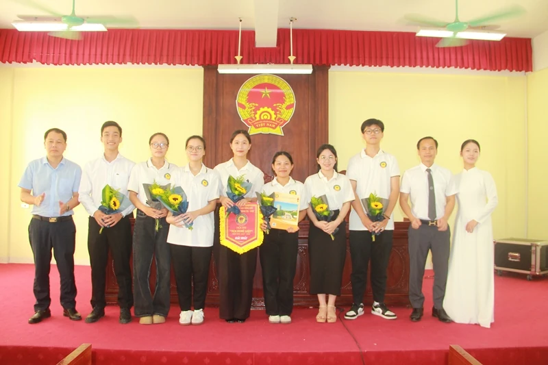 Sôi nổi hội thi Rèn nghề Luật năm học 2025-2026