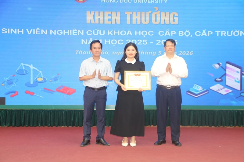 Tuổi trẻ Trường ĐH Hồng Đức tích cực tham gia hoạt động nghiên cứu khoa học