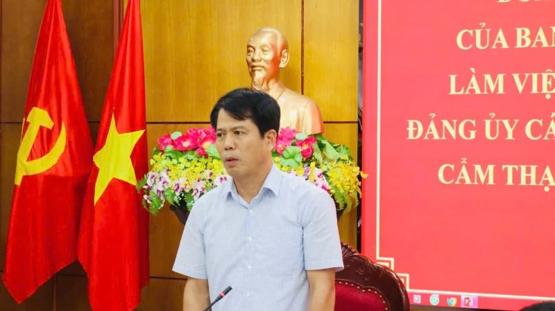 Đoàn kiểm tra của Ban Thường vụ Tỉnh ủy làm việc với 5 xã