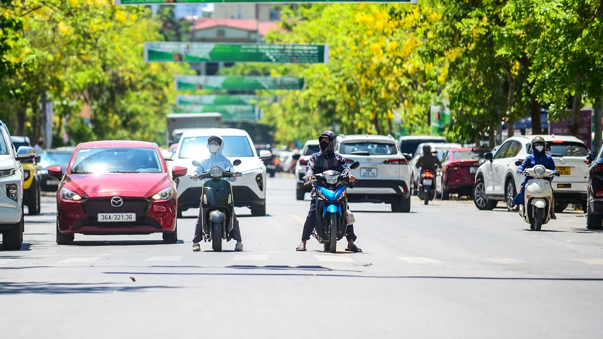 Nhọc nhằn mưu sinh dưới nắng nóng gay gắt