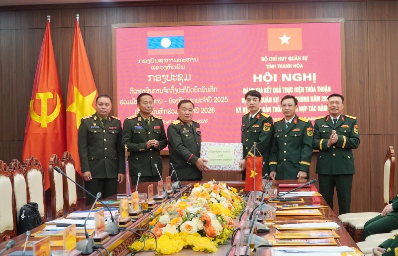 Bộ Chỉ huy Quân sự hai tỉnh Thanh Hóa - Hủa Phăn ký kết thoả thuận hợp tác năm 2026