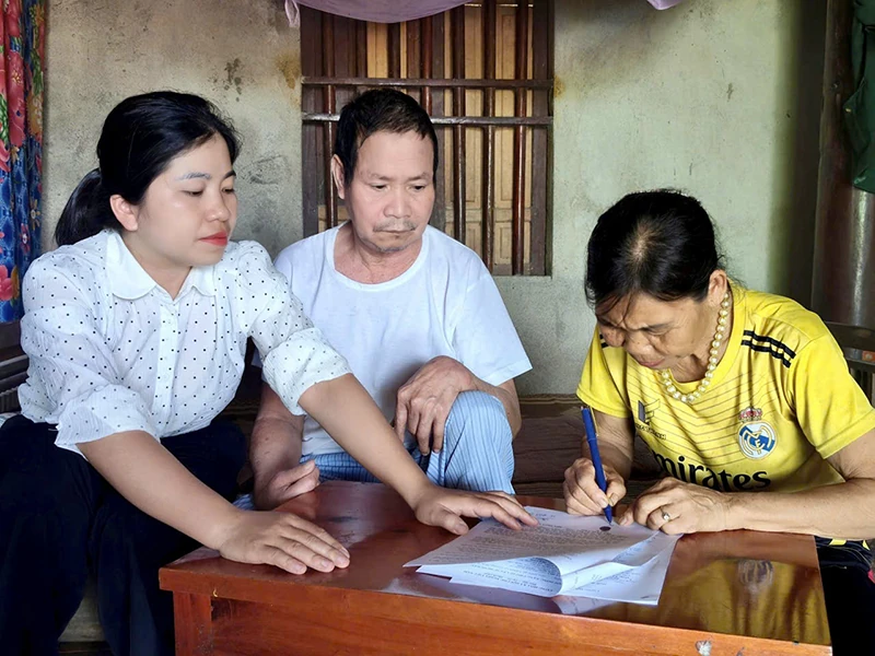 Thượng Ninh: Đưa dịch vụ công đến tận nhà hỗ trợ phục vụ người già, người yếu thế