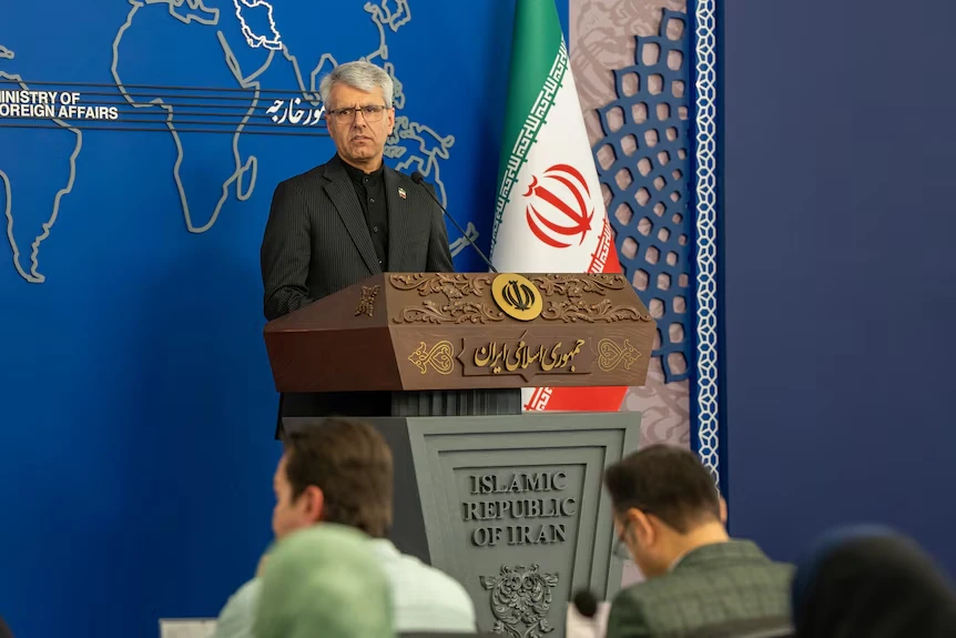 Tổng thống Trump họp khẩn tại Phòng Tình huống: Chưa thông qua thỏa thuận ngừng bắn với Iran