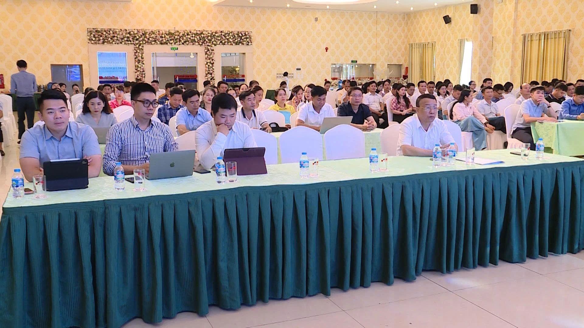 Bồi dưỡng kiến thức về hội nhập quốc tế, nghiệp vụ đối ngoại