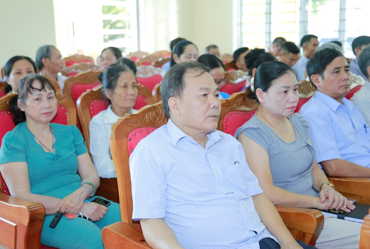Đại biểu HĐND tỉnh lắng nghe tâm tư, nguyện vọng cử tri trước kỳ họp thường lệ giữa năm 2026