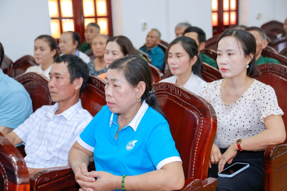 Đại biểu HĐND tỉnh tiếp xúc cử tri các xã Vĩnh Lộc, Tây Đô