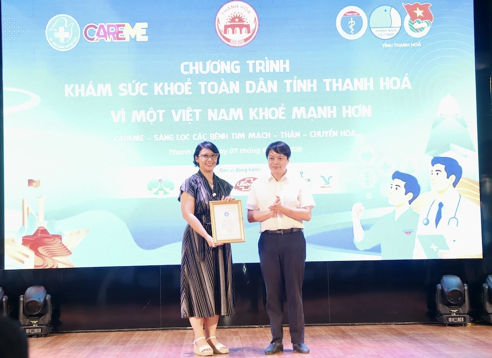 Hơn 1.000 người dân Thanh Hóa được khám sàng lọc