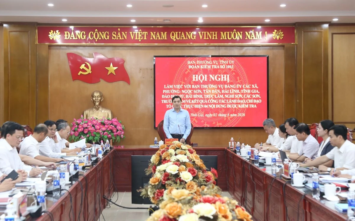 Chủ tịch UBND tỉnh Nguyễn Hoài Anh kiểm tra việc thực hiện chính quyền địa phương 2 cấp tại các xã, phường