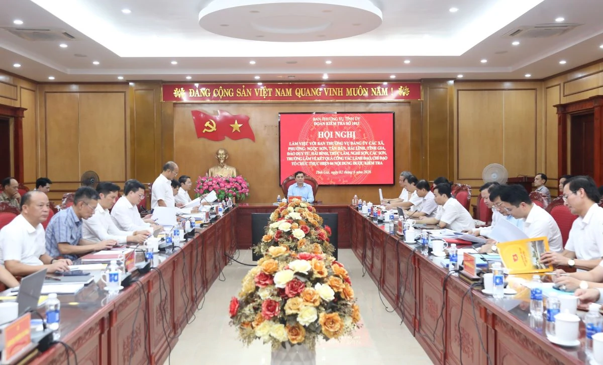Chủ tịch UBND tỉnh Nguyễn Hoài Anh kiểm tra việc thực hiện chính quyền địa phương 2 cấp tại các xã, phường