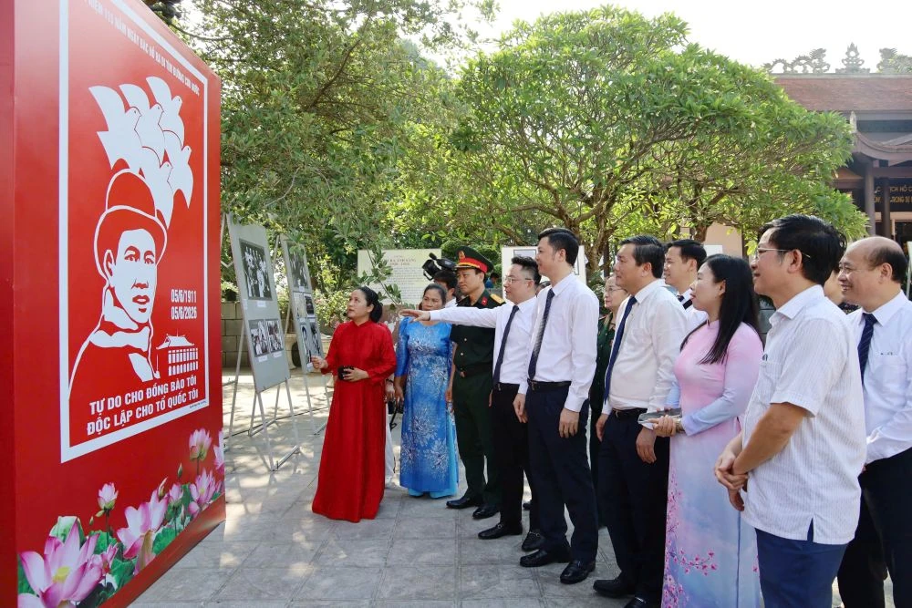 Triển lãm “Hành trình lý tưởng và niềm tin” lan tỏa giá trị tư tưởng Hồ Chí Minh
