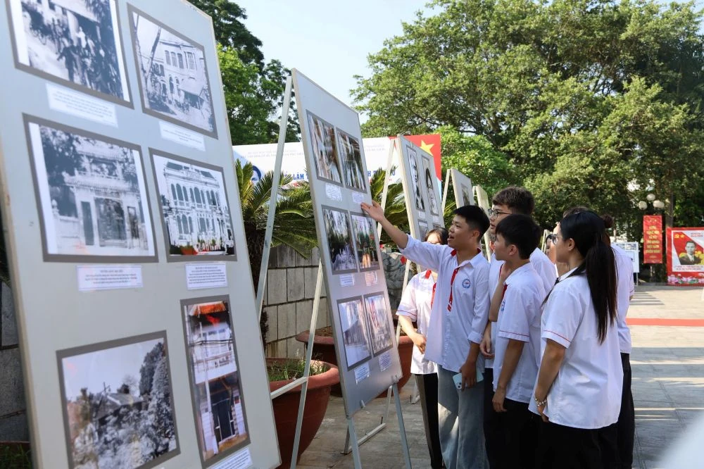Triển lãm “Hành trình lý tưởng và niềm tin” lan tỏa giá trị tư tưởng Hồ Chí Minh