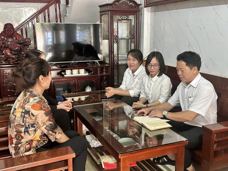 “Cầu nối” đưa nghị quyết của Đảng vào cuộc sống