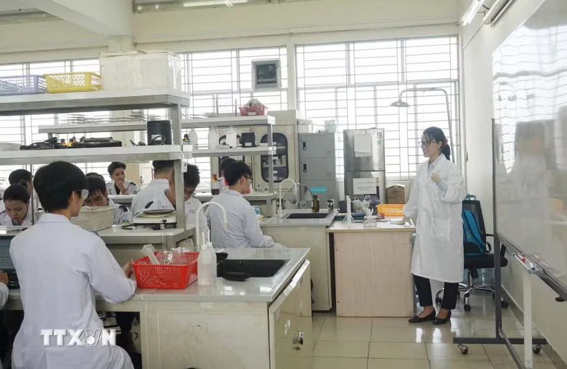 Phát triển 4 cơ sở giáo dục đại học đạt trình độ tiên tiến của nhóm đại học hàng đầu châu Á