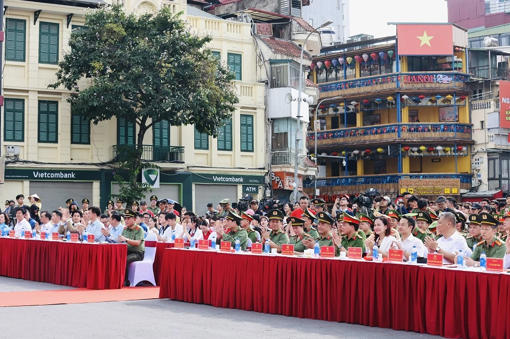 Vinamilk hỗ trợ 40.000 sản phẩm dinh dưỡng cho chương trình “Tổ quốc bình yên”