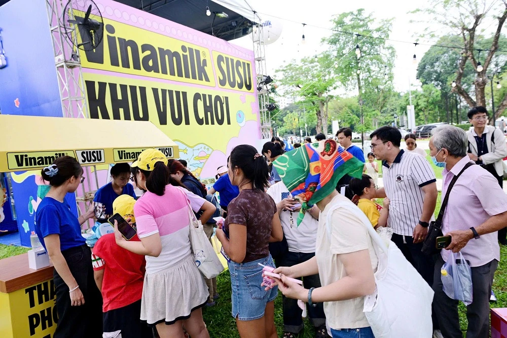 Hàng nghìn trẻ em hào hứng “chơi để học” cùng Vinamilk tại Phú Mỹ Hưng