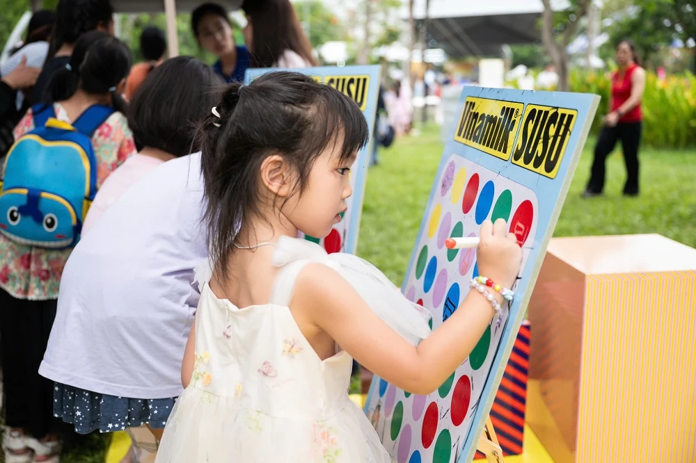 Hàng nghìn trẻ em hào hứng “chơi để học” cùng Vinamilk tại Phú Mỹ Hưng