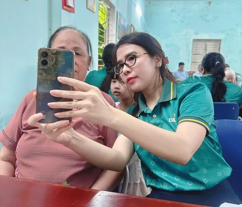 BIDV Lam Sơn và “chiến dịch 15 ngày đêm” hỗ trợ người dân mở tài khoản an sinh số