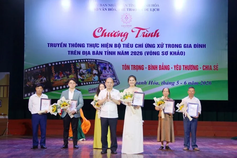 6 đội thi truyền thông thực hiện Bộ tiêu chí ứng xử trong gia đình