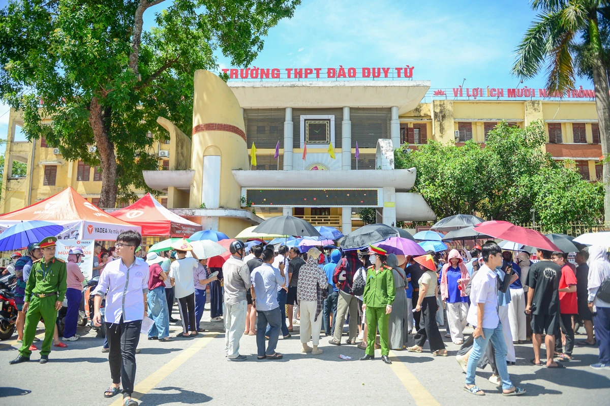 Hoàn thành môn Toán, thí sinh khép lại kỳ thi vào lớp 10 với tâm thế phấn khởi