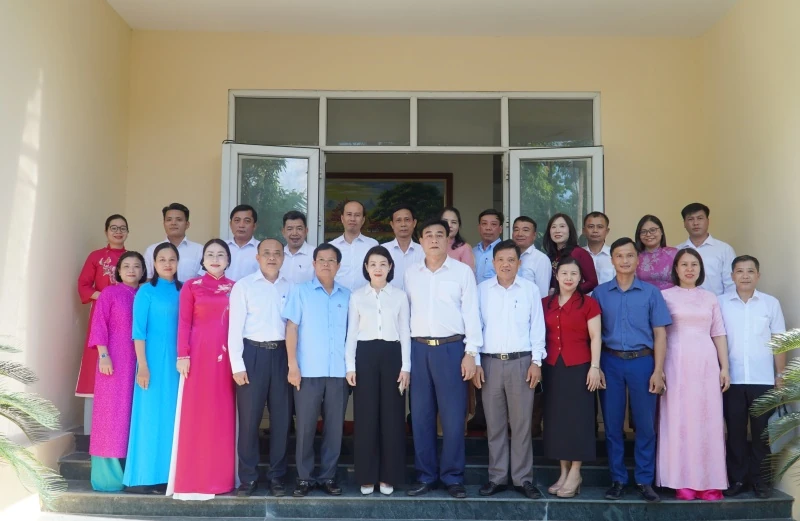 Gặp mặt đoàn đại biểu dự Đại hội Nông dân Việt Nam lần thứ IX